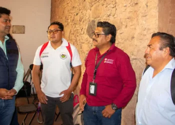 Se informó que se mantiene activa la vigilancia en campo para evitar la propagación del gusano barrenador en la región.