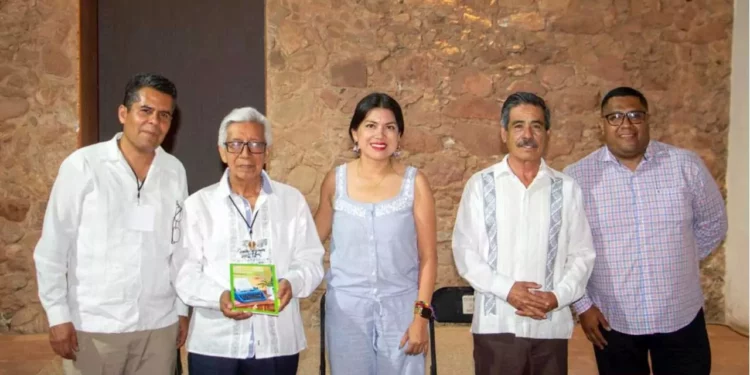 Leandro Hernández Romero destacó que las mujeres han desempeñado un papel fundamental en el ejercicio periodístico.