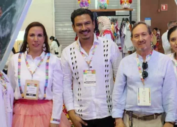 Foto: Municipio de Oaxaca de Juárez // Representación de Oaxaca en el tianguis turístico de Acapulco.