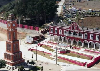 Foto: YouTube Mixtepec y sus tradiciones // Fachada del palacio municipal de Itunyoso.