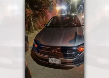 Elementos de la Policía Vial resguardaron la zona del choque en la calle La Cieneguita.