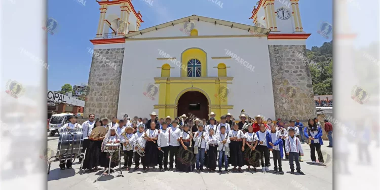 El Tercer Festival de Música GUILLI LUA’A se realizó en Tamazulápam del Espíritu Santo los días 17, 18 y 19 de abril.