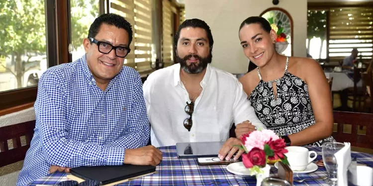 Fotos: Rubén Morales // Juan Enríque Lira, Emiliano Bedolla y Viviana Lira.