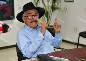 Foto: Rubén Morales // Héctor Sánchez López, Consejero Independiente de la CFE, en su plática con periodistas de EL IMPARCIAL.