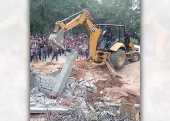 Desalojan y encarcelan a familia en Tlahuitoltepec