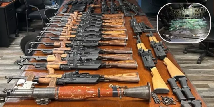 Arsenal detenido en la frontera: Frustran ingreso de lanzagranadas y fusiles a México