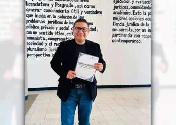 Foto: perfil de Facebook // Alexander Pérez Carrera, aspirante a la rectoría de la UABJO.