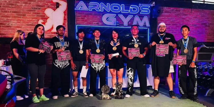 Ruby Lavariega y Said Pérez conquistan el 4to. Campeonato de Powerlifting en Ocotlán