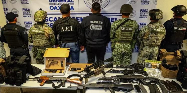 Golpe a célula criminal que ejecutó a líder transportista: aseguran arsenal en casa de seguridad en Tlalixtac