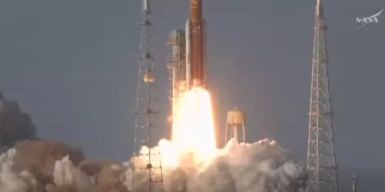 VIDEO | La NASA lanza con éxito Artemis II: El regreso de la humanidad a la órbita lunar