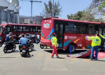 ¡Colapsan el BinniBus con bloqueos! Suspenden rutas clave y afectan movilidad en Oaxaca