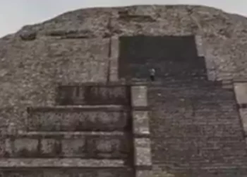 VIDEO | Balacera en Teotihuacán hoy: Tiroteo en la Pirámide de la Luna deja muertos y heridos