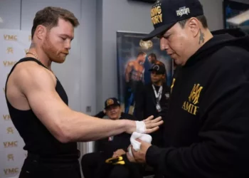 “Canelo” Álvarez da pistas sobre su próxima pelea y asegura que se siente como un “veinteañero”