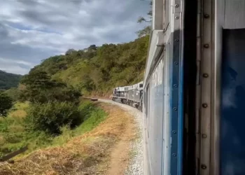 Foto: Gobierno de México // Corrección del trazo para eliminar curvas, entre los proyectos para echar a andar el Tren Transístmico.