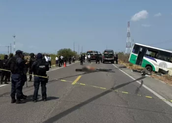 El tramo carretero a la altura de Puente Madera ha sido señalado reiteradamente por su peligrosidad y la presencia de baches profundos que causan accidentes diarios.