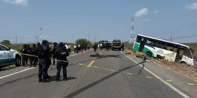 El tramo carretero a la altura de Puente Madera ha sido señalado reiteradamente por su peligrosidad y la presencia de baches profundos que causan accidentes diarios.