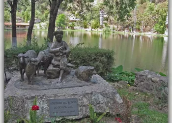 Del Benemérito de las Américas, Benito Juárez García, destaca su formación en Oaxaca y su pensamiento liberal.