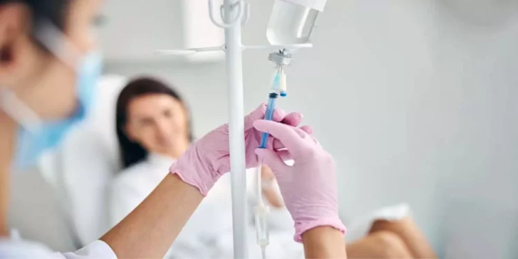 Descartan en Oaxaca anomalías con sueros vitaminados.