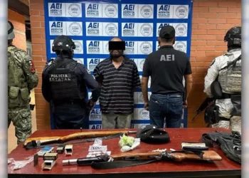 El detenido fue trasladado a la capital del estado para enfrentar su situación jurídica tras las rejas.