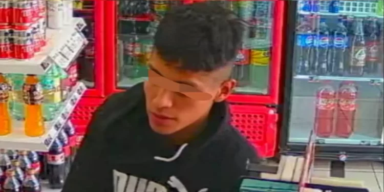 El detenido fue interceptado gracias a que comerciantes lo identificaron como el autor de diversos robos en el sector comercial de Huajuapan.