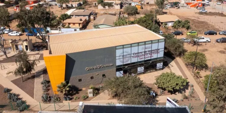 Foto: Presidencia de la República // El Centro de Atención para trabajadores agrícolas en San Quintín, Baja California, lugar con alta migración oaxaqueña.