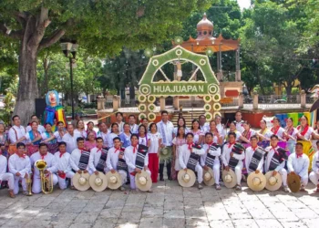 El comité realizó observaciones que posteriormente se integran en actas enviadas al comité intercultural estatal.