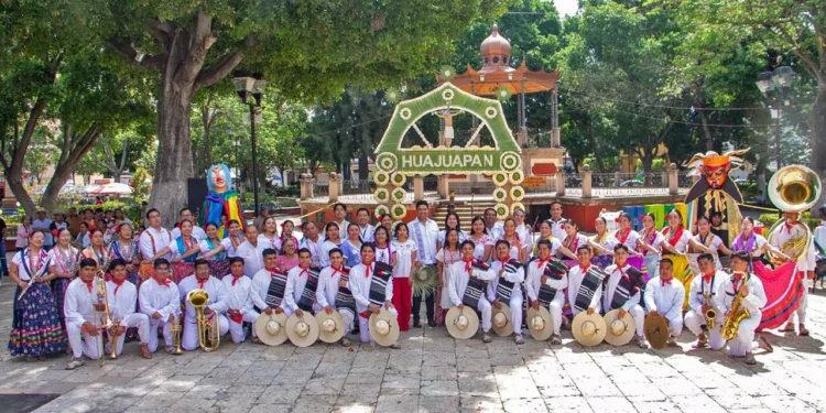 El comité realizó observaciones que posteriormente se integran en actas enviadas al comité intercultural estatal.