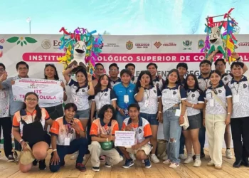 Estudiantes del Tecnológico de Teposcolula participaron en el V Encuentro Regional de Arte y Cultura del TecNM.