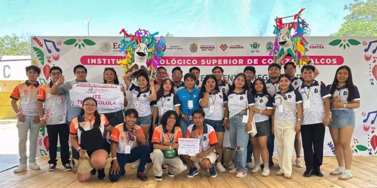 Estudiantes del Tecnológico de Teposcolula participaron en el V Encuentro Regional de Arte y Cultura del TecNM.