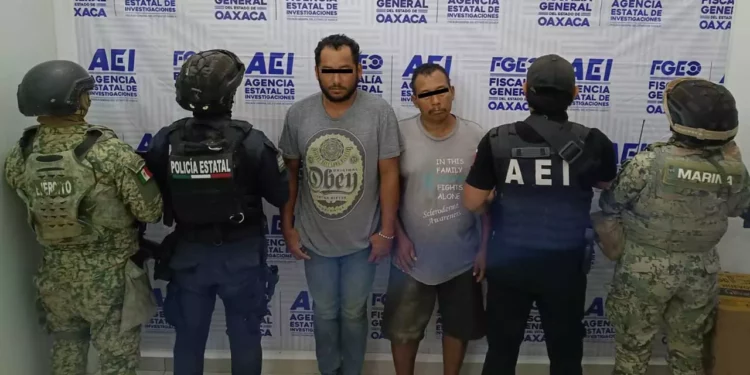Fuerzas especiales de la AEI y el Ejército Mexicano blindaron la comunidad de El Santo durante la captura de los sospechosos.