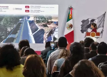 La presidenta Claudia Sheinbaum detalla los avances de las obras viales que conectarán estratégicamente a México.