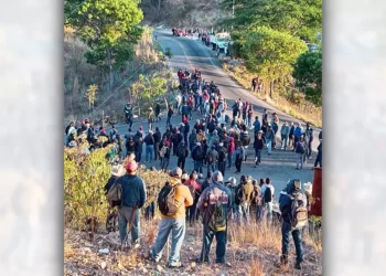 Negocian liberación de carretera 190 hacia el Istmo bloqueada en Lajarcia