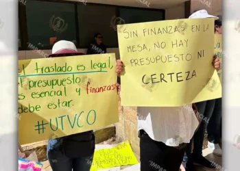 Foto: Adrián Gaytán // La protesta de trabajadores de la UTVCO en Ciudad Administrativa.