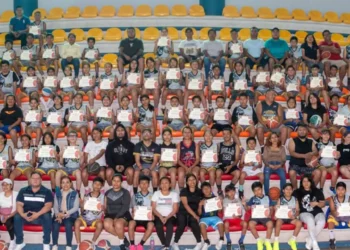 Más de 50 jóvenes talentos, la mayoría pertenecientes al club Talentos de Huajuapan, fueron atendidos por el Coach Raguá.
