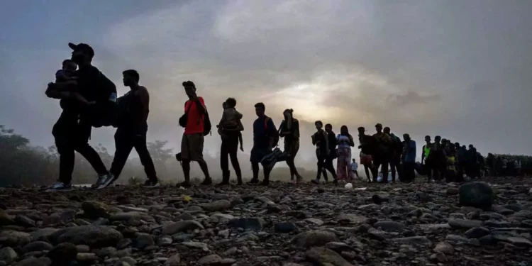Foto: Agencias // Migrantes tendrían la ciudadanía oaxaqueña por el simple hecho de ser hijos de oaxaqueños.