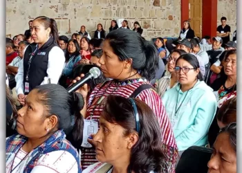 Mujeres autoridades comunitarias y municipales solicitaron mayor acompañamiento institucional.