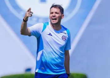 ¡Terremoto en La Noria! Nicolás Larcamón queda fuera de Cruz Azul: ¿Quién dirigirá ante Necaxa?