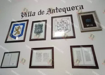 Foto: Lisbeth Mejía Reyes // Parte de la historia, así como su escudo y otros reconocimientos de la ciudad actual se exhiben en el salón Ex Presidentes del palacio municipal.
