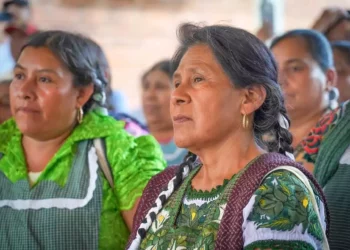 Foto: Conagua // Población beneficiada en Magdalena Teitipac.
