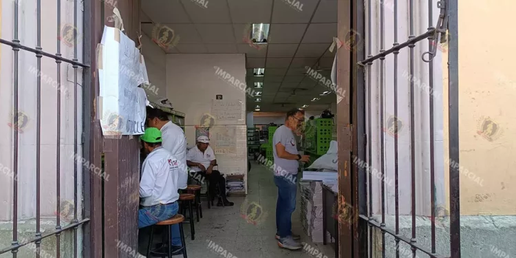 Fotos: Lisbeth Mejía Reyes // El estallamiento depende del cumplimiento de la dirección del Servicio Postal Mexicano.