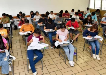 Foto: Agencias // Se informó que este modelo educativo es flexible para que los jóvenes tengan alternativas para concluir sus estudios.