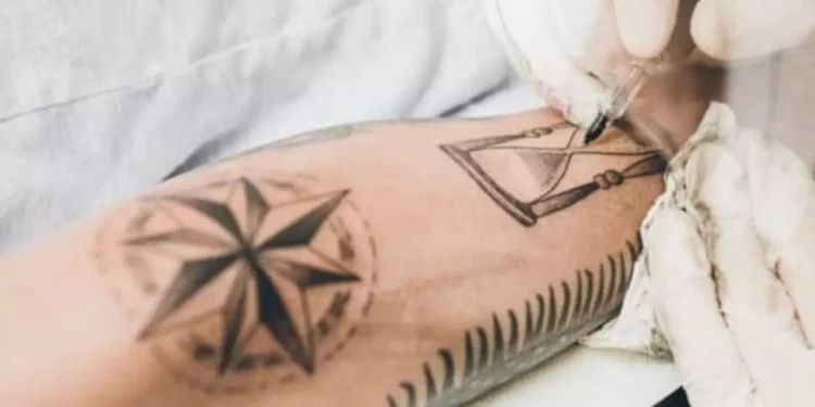 ¿Tatuajes y cáncer? Lo que dice el nuevo estudio sobre la tinta y el sistema inmunológico