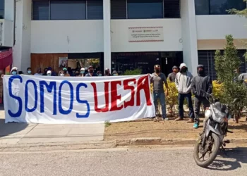 Foto: Uesa Alotepec // Los estudiantes advirtieron con mantener la protesta en el inmueble por tiempo indefinido, hasta lograr solución a sus principales peticiones.