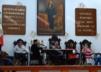Festejos de la ciudad de Oaxaca confrontan al cabildo; Markoa protesta en sesión