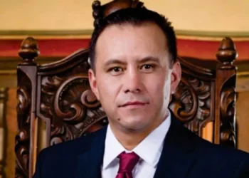 Desaparece alcalde de Taxco tras buscar a su padre secuestrado: Escalada de violencia en Guerrero