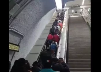 Accidente en la Línea 3 del Metro: Caída masiva en escaleras de Miguel Ángel de Quevedo deja 11 heridos
