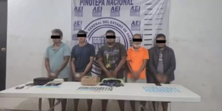 Desmantelan puntos de distribución droga: Cinco detenidos en cateos simultáneos