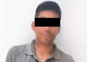 Detienen a presunto asaltante ligado a robos en tiendas