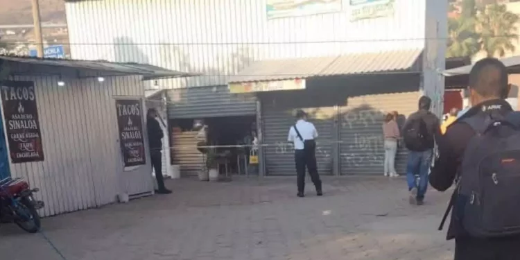 Mujer fallece en negocio del Parque del Amor