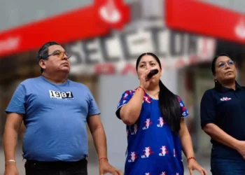 Foto: editada – Archivo el Imparcial – Agencias // Problema de app Santander afecta al magisterio.